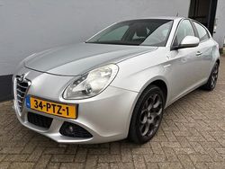 Grijs Gebruikt 2011 Alfa Romeo Giulietta Distinctive Hatchback | € 6.750 (Eerlijke prijs)