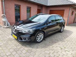Zwart Gebruikt 2016 Renault Mégane GrandTour Bose Edition Stationwagen | € 10.500 (Eerlijke prijs)