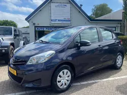 Blauw, metallic lak Gebruikt 2013 Toyota Yaris Hatchback | € 4.899 (Goede deal)