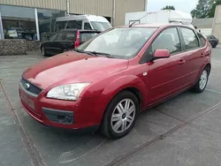 Rood Gebruikt 2007 Ford Focus Hatchback | € 2.250 (Eerlijke prijs)
