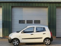 Wit, andere lak Gebruikt 2010 Kia Picanto Hatchback | € 1.750 (Eerlijke prijs)