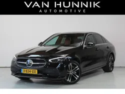 Zwart, metallic lak Gebruikt 2023 Mercedes C300 Luxury Sedan | € 39.950 (Super prijs)