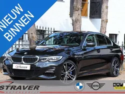 Zwart, metallic lak Gebruikt 2019 BMW 330e Executive Sedan | € 29.950 (Eerlijke prijs)