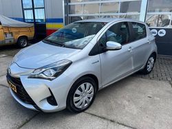 Grijs Gebruikt 2020 Toyota Yaris Active Hatchback | € 16.250