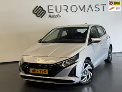 Grijs Gebruikt 2024 Hyundai i20 Comfort Hatchback | € 20.750 (Eerlijke prijs)