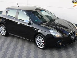 Zwart, metallic lak Gebruikt 2012 Alfa Romeo Giulietta Distinctive Hatchback | € 4.445 (Goede deal)