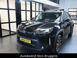 Zwart Nieuw 2025 Toyota Yaris Cross Comfort SUV | € 33.950 (Eerlijke prijs)