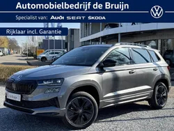 Grijs, metallic lak Gebruikt 2025 Skoda Karoq SportLine SUV | € 42.850 (Iets duurder)