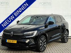 Zwart Gebruikt 2023 Renault Austral Techno SUV | € 30.400 (Goede deal)