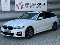 Wit Gebruikt 2022 BMW 320 Shadowline Stationwagen | € 29.950 (Super prijs)