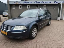 Blauw Gebruikt 2004 VW Passat Stationwagen | € 1.250
