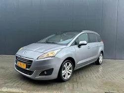 Grijs Gebruikt 2014 Peugeot 5008 MPV | € 9.995 (Duur)