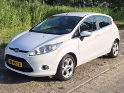 Wit Gebruikt 2010 Ford Fiesta Titanium Hatchback | € 4.950 (Eerlijke prijs)