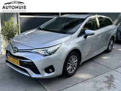 Grijs Gebruikt 2017 Toyota Avensis Stationwagen | € 15.939 (Eerlijke prijs)