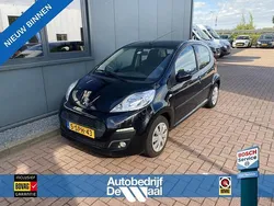 Zwart Gebruikt 2013 Peugeot 107 Active Hatchback | € 3.950 (Eerlijke prijs)