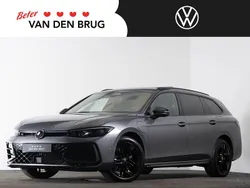 Grijs Gebruikt 2024 VW Passat Style Stationwagen | € 50.900