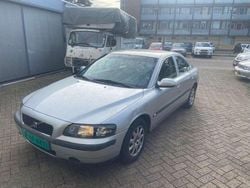 Grijs Gebruikt 2001 Volvo S60 Sedan | € 950 (Super prijs)