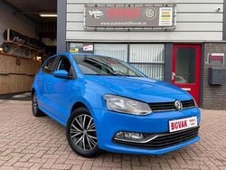 Blauw Gebruikt 2016 VW Polo Allstar Hatchback | € 9.250 (Eerlijke prijs)