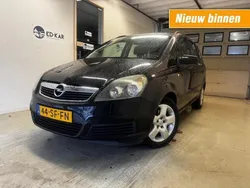 Zwart Gebruikt 2005 Opel Zafira Enjoy MPV | € 1.995 (Iets duurder)