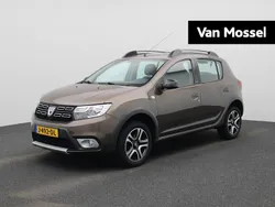 Bruin Gebruikt 2018 Dacia Sandero Stepway Hatchback | € 11.935 (Eerlijke prijs)