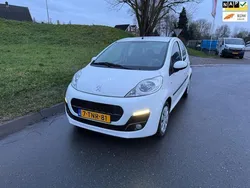 Wit Gebruikt 2014 Peugeot 107 Active Hatchback | € 4.949 (Eerlijke prijs)