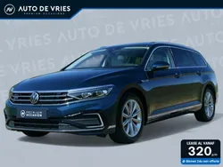 Blauw Gebruikt 2022 VW Passat Highline Stationwagen | € 23.950 (Eerlijke prijs)