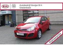 Rood Gebruikt 2013 Kia Rio Comfort Hatchback | € 7.745 (Iets duurder)