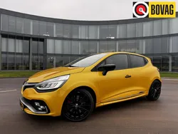 Geel Gebruikt 2017 Renault Clio IV Trophy Hatchback | € 19.880 (Iets duurder)