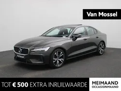 Grijs Gebruikt 2020 Volvo S60 R-Design Sedan | € 34.445 (Eerlijke prijs)