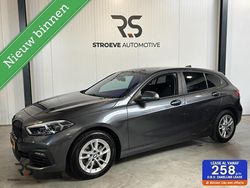 Grijs Gebruikt 2020 BMW 118 Sport Line Hatchback | € 15.950 (Eerlijke prijs)