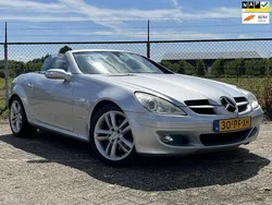 Grijs Gebruikt 2004 Mercedes SLK200 Cabriolet | € 7.450 (Eerlijke prijs)