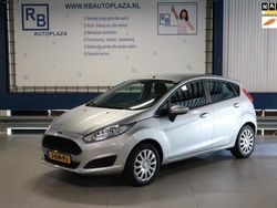Grijs Gebruikt 2017 Ford Fiesta Style Hatchback | € 6.450 (Super prijs)