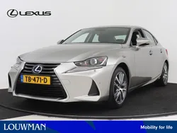 Grijs Gebruikt 2018 Lexus IS300h Business Edition Sedan | € 24.450 (Eerlijke prijs)