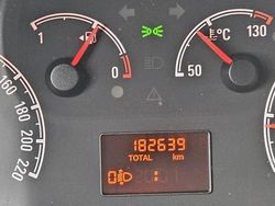 Grijs (metallic) Gebruikt 2015 Opel Combo Sport Van | € 5.560 (Eerlijke prijs)