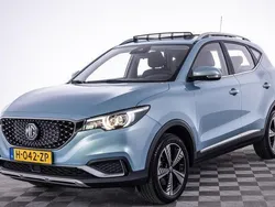 Blauw, metallic lak Gebruikt 2020 MG ZS Luxury Sedan | € 13.939 (Goede deal)