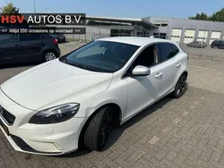 Wit Gebruikt 2014 Volvo V40 Business Edition Stationwagen | € 5.999 (Duur)
