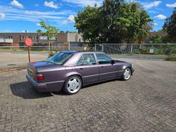 Rood Gebruikt 1992 Mercedes E500 Sedan | € 43.000