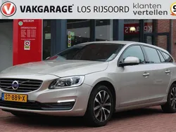 Bruin, metallic lak Gebruikt 2018 Volvo V60 Dynamic Stationwagen | € 20.900 (Super prijs)