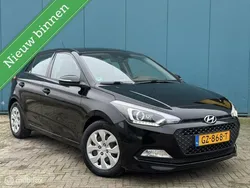Zwart Gebruikt 2015 Hyundai i20 Comfort Hatchback | € 5.999 (Eerlijke prijs)