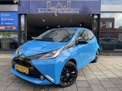Blauw Gebruikt 2016 Toyota Aygo X-cite Hatchback | € 7.695 (Eerlijke prijs)