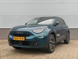 Blauw Nieuw 2025 Fiat 600 La Prima SUV | € 32.895 (Eerlijke prijs)