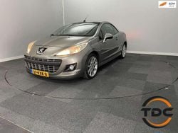 Grijs Gebruikt 2010 Peugeot 207 CC Roland Garros Cabriolet | € 5.750 (Eerlijke prijs)