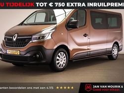 Bruin Gebruikt 2021 Renault Trafic Zen MPV | € 33.495