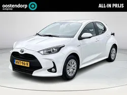 Wit Gebruikt 2021 Toyota Yaris Hybrid Comfort Hatchback | € 19.445 (Eerlijke prijs)