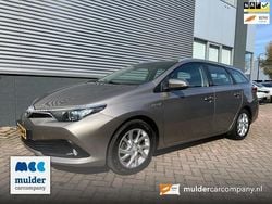 Bruin Gebruikt 2015 Toyota Auris Touring Sports Stationwagen | € 9.990 (Goede deal)