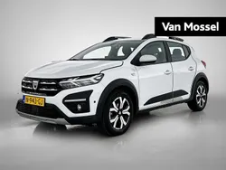 Wit Gebruikt 2021 Dacia Sandero Comfort Hatchback | € 15.435 (Eerlijke prijs)