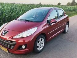 Rood Gebruikt 2010 Peugeot 207 Premium Sedan | € 2.999 (Eerlijke prijs)