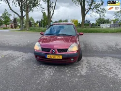 Rood Gebruikt 2002 Renault Clio II Hatchback | € 1.300 (Super prijs)