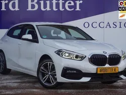 Wit Gebruikt 2023 BMW 118 Sport Line Hatchback | € 27.999 (Goede deal)