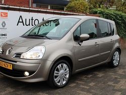 Beige Gebruikt 2011 Renault Grand Modus Exception MPV | € 5.900 (Eerlijke prijs)